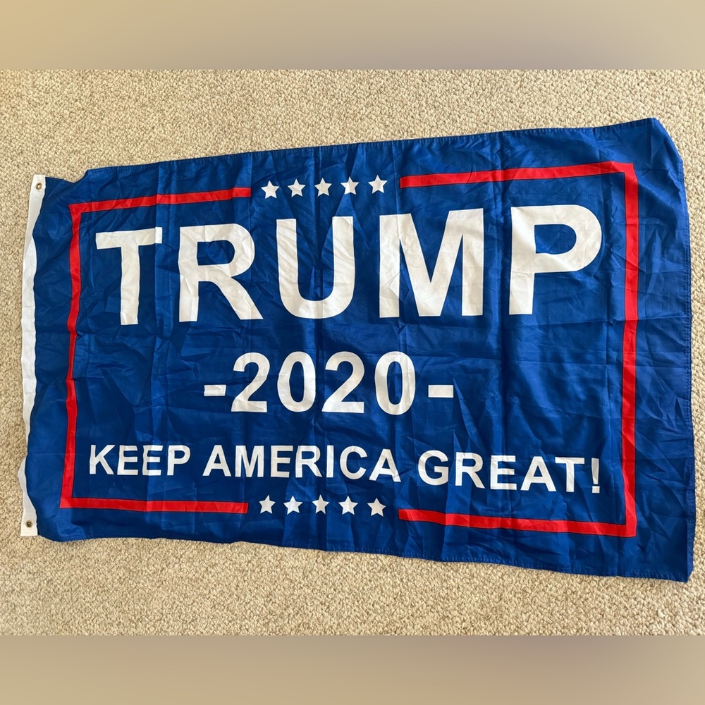 TRUMP FLAG 2020